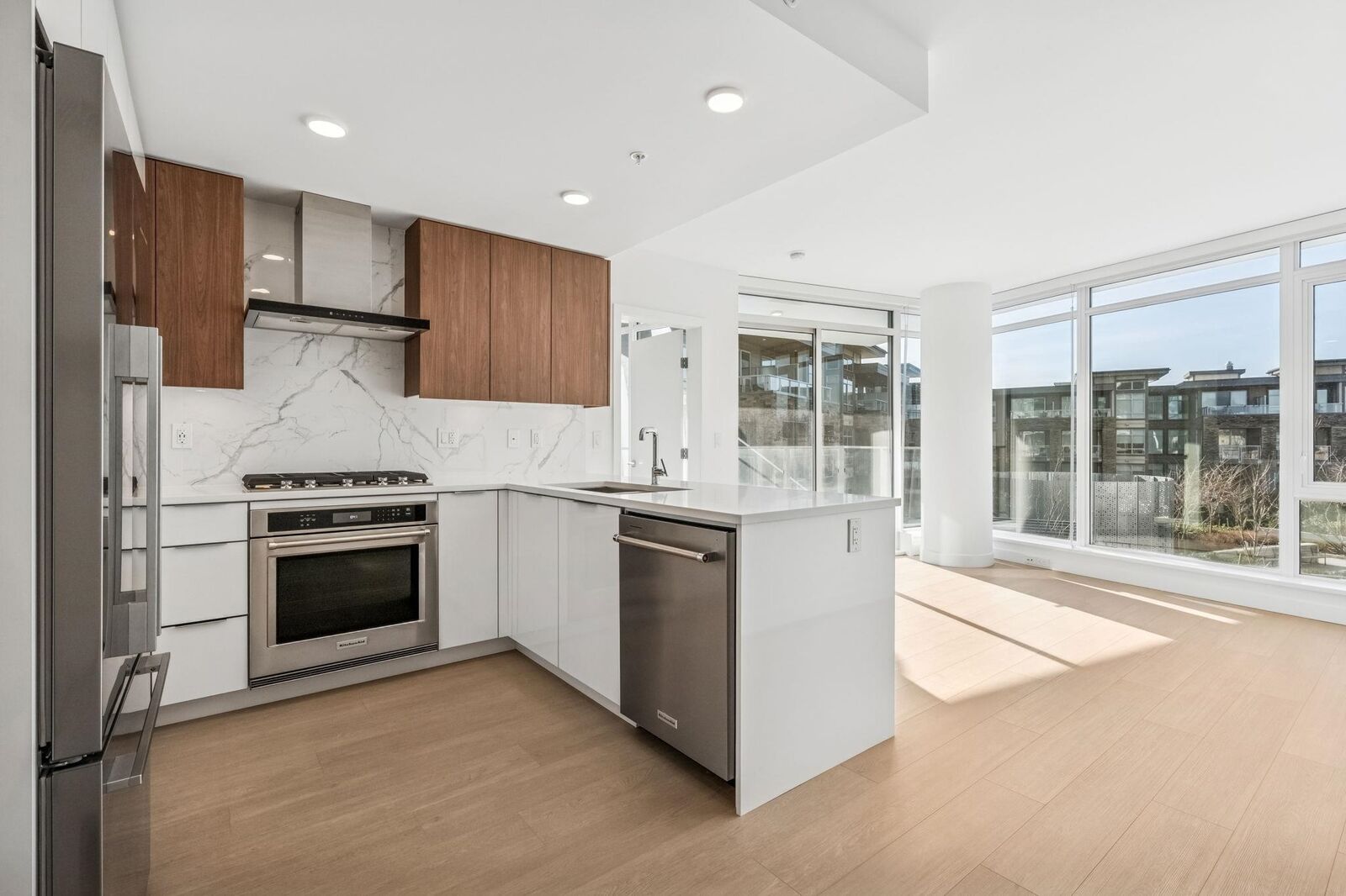 Property Photo: 7769 Park Crescent 2103 BC V3N 0J7