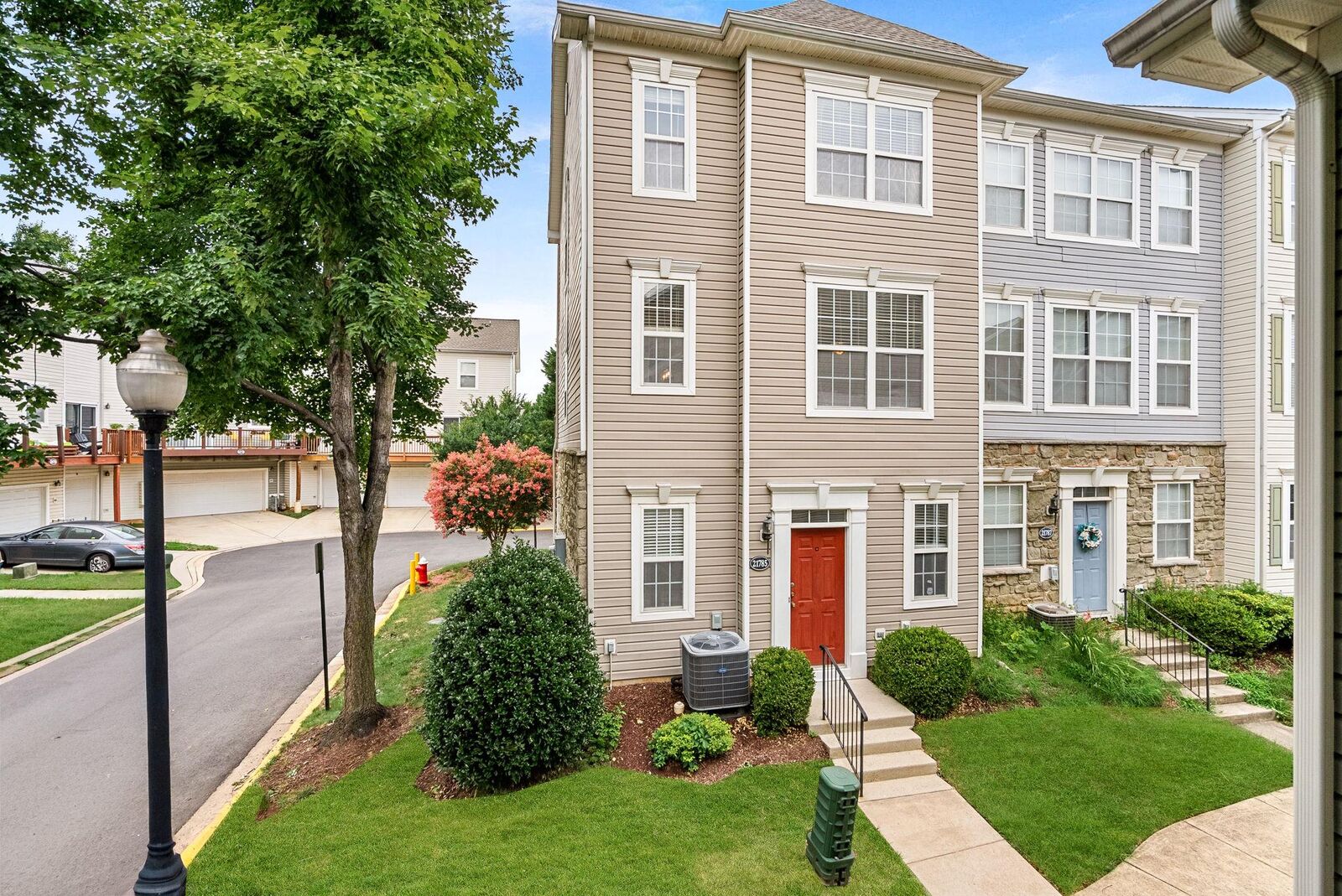 Property Photo: 21785 Dragons Green Square VA 20147