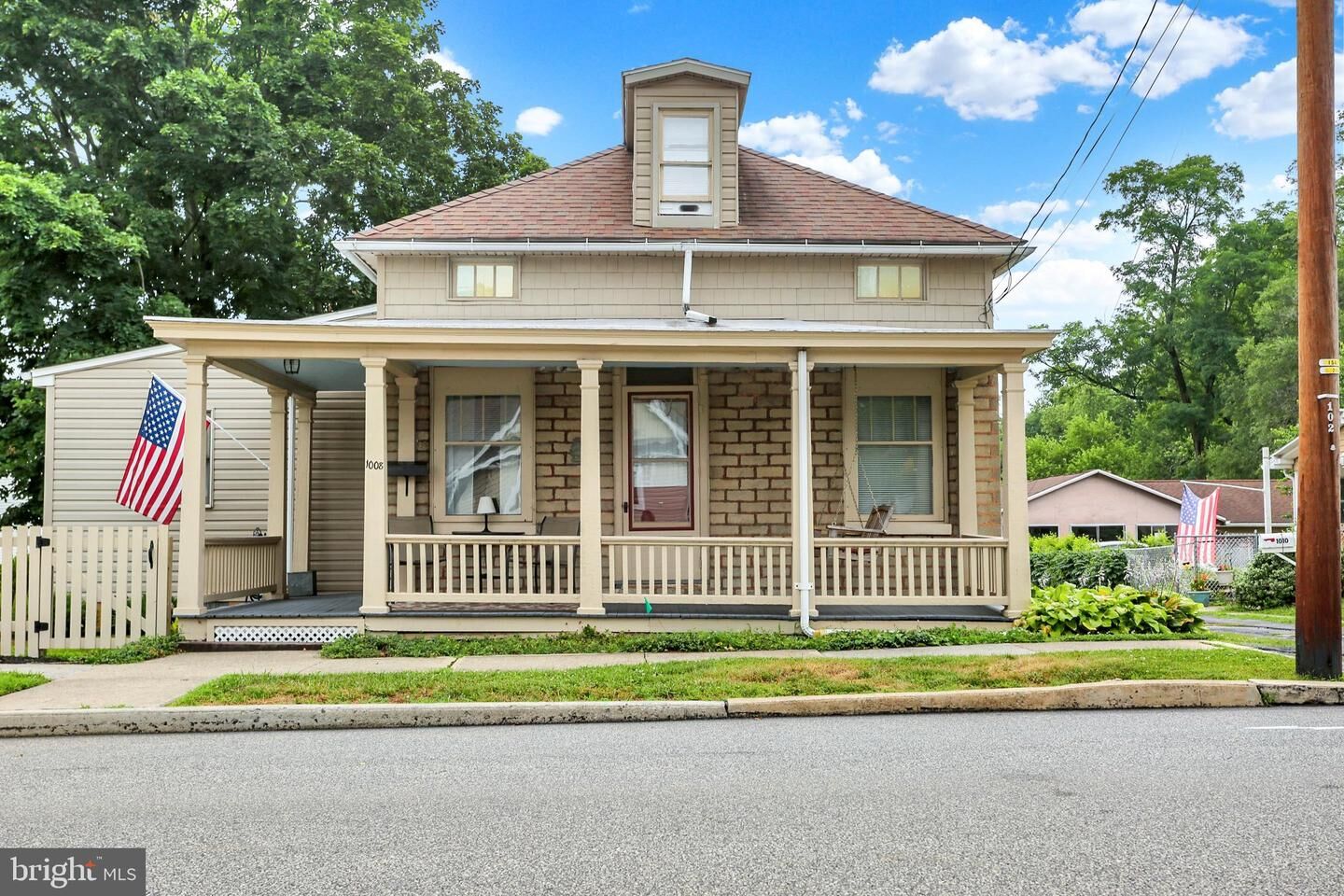 Property Photo:  1008 Franklin Street  PA 17013 
