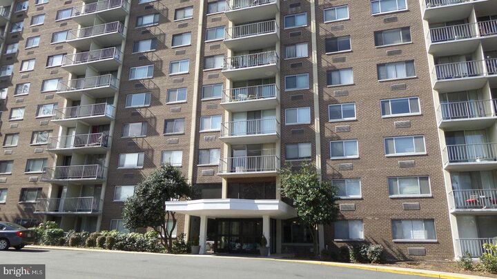 Property Photo: 2059 Huntington Avenue 1100 VA 22303