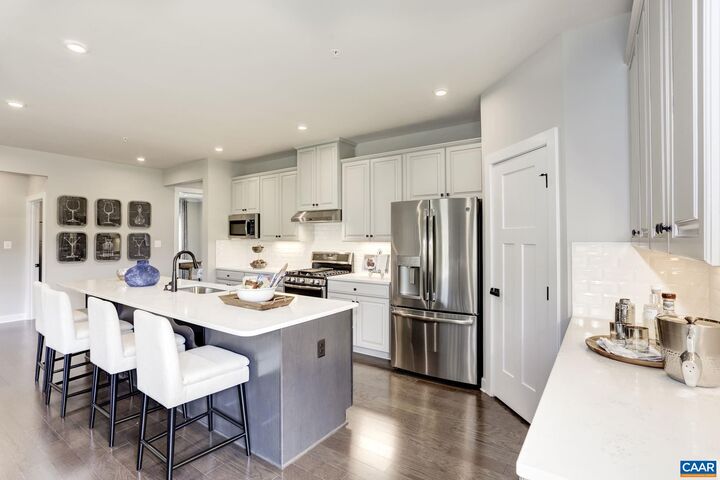Property Photo: 5860 Meander Way VA 22947