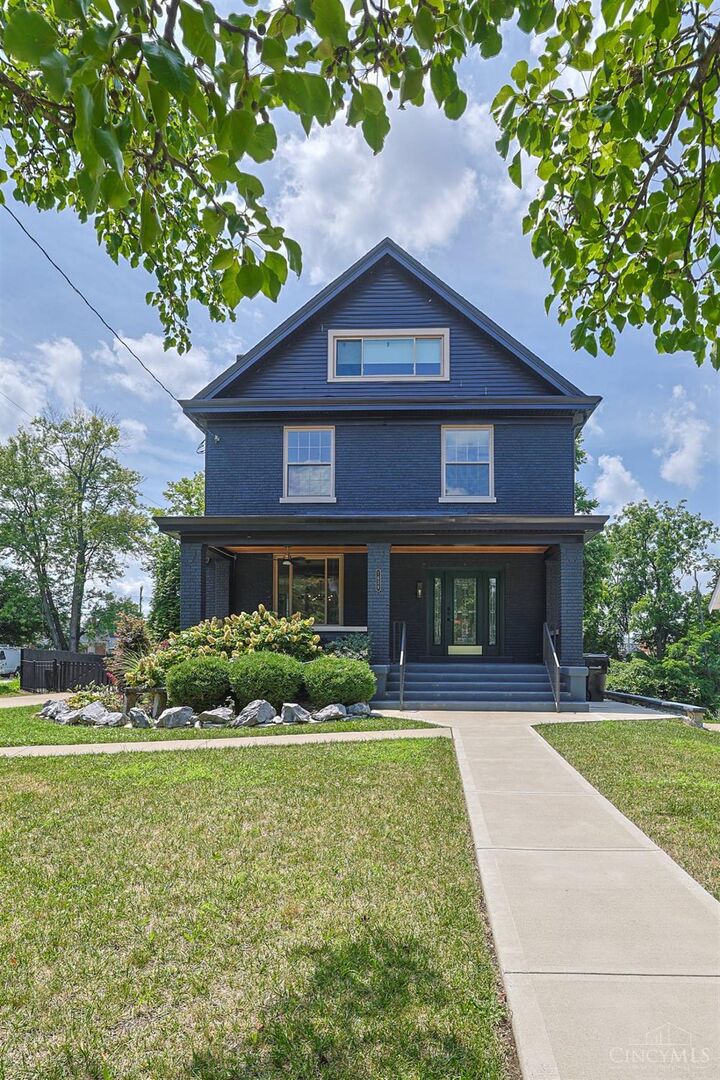 Property Photo: 1639 Kellywood Avenue OH 45238