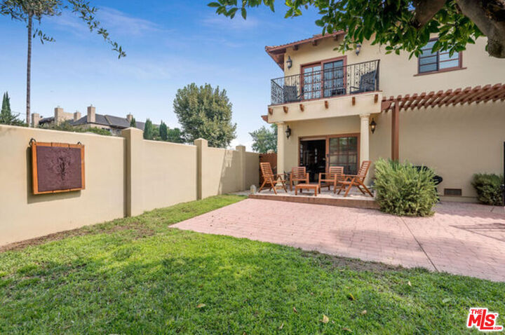 Property Photo: 4375 Kraft Ave CA 91604
