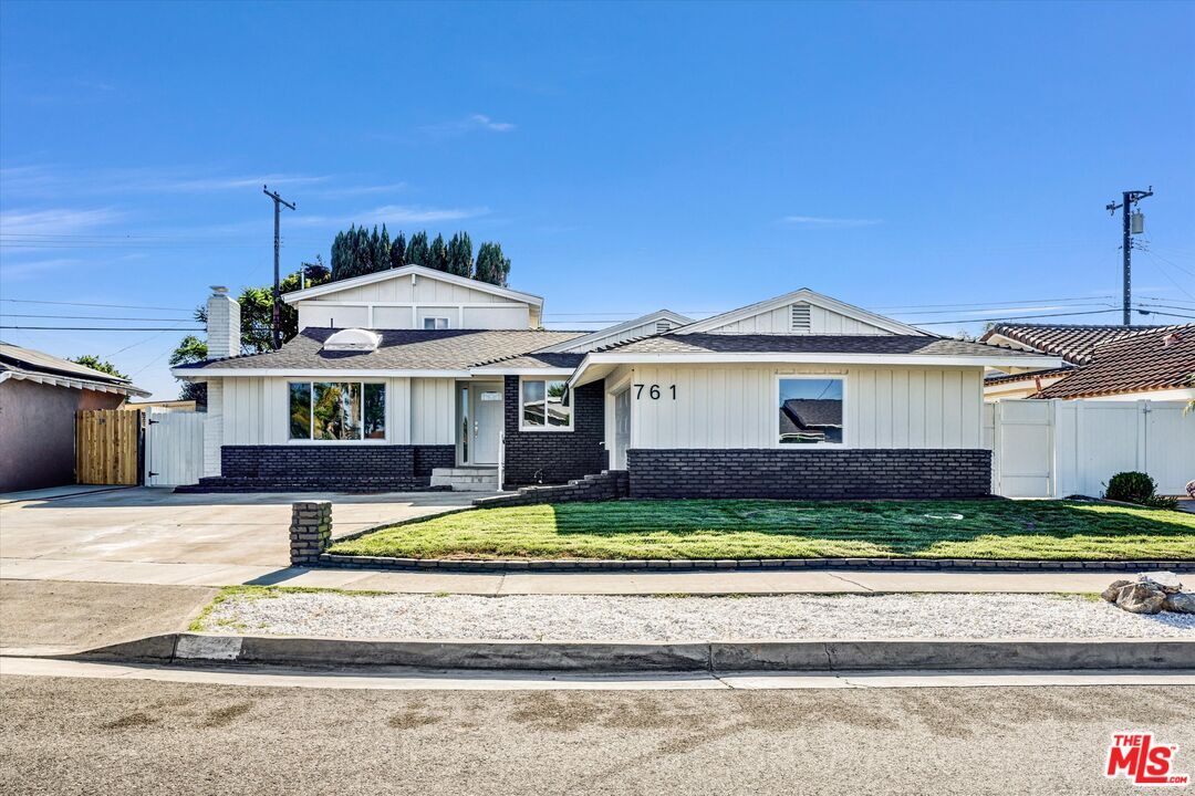Property Photo: 761 Candlewood Dr CA 90631