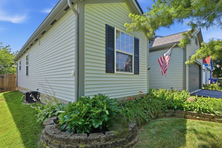 Property Photo:  4942 Kingpin Drive  OH 43231 
