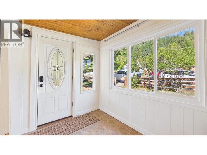 Property Photo: 254 Ritchie Street BC V1A 1L9