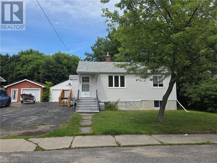 Property Photo: 212 Second Avenue ON P3Y 1M2