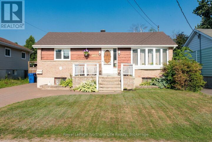 Property Photo: 1052 Frost Street ON P1B 6C9