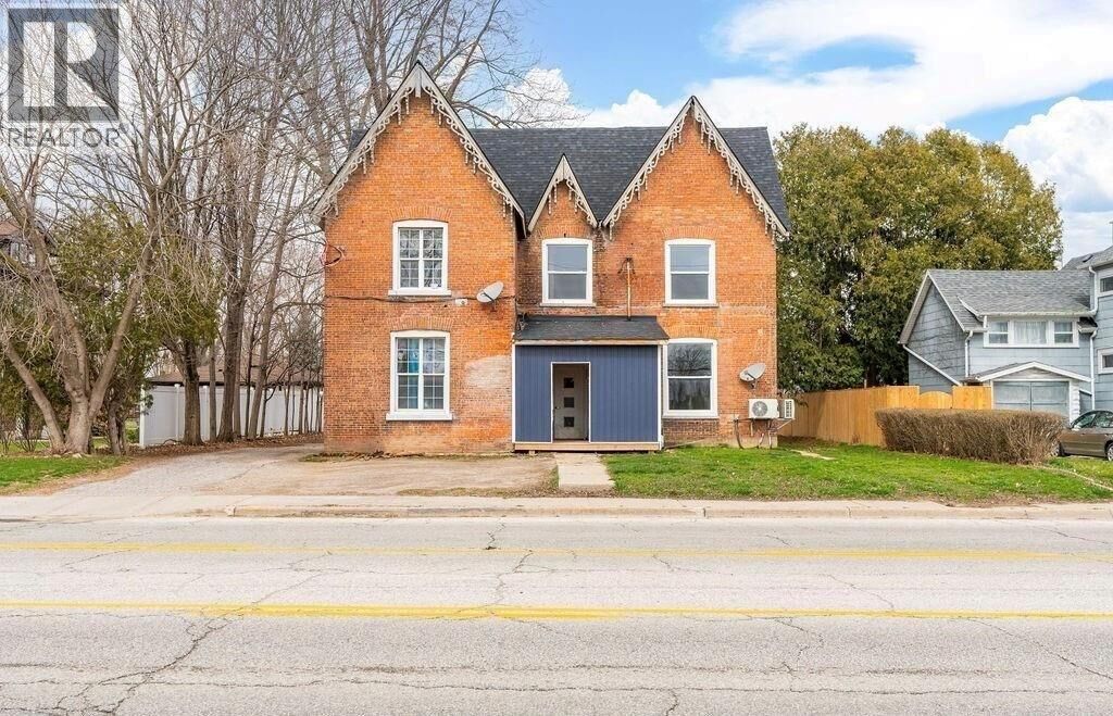 Property Photo: 131 Margaret Avenue 5 ON N8A 2A2