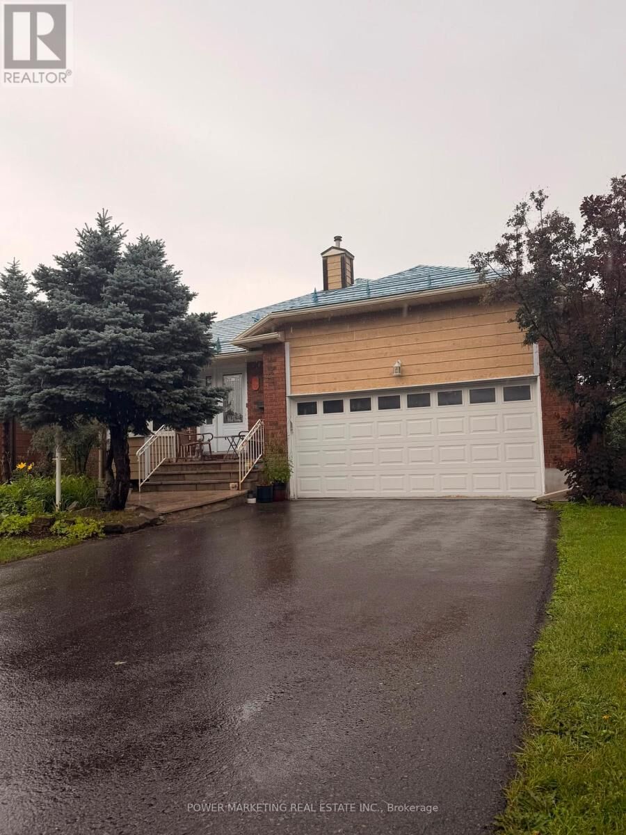 Property Photo: 52 Jarlan Terrace ON K2L 3L3