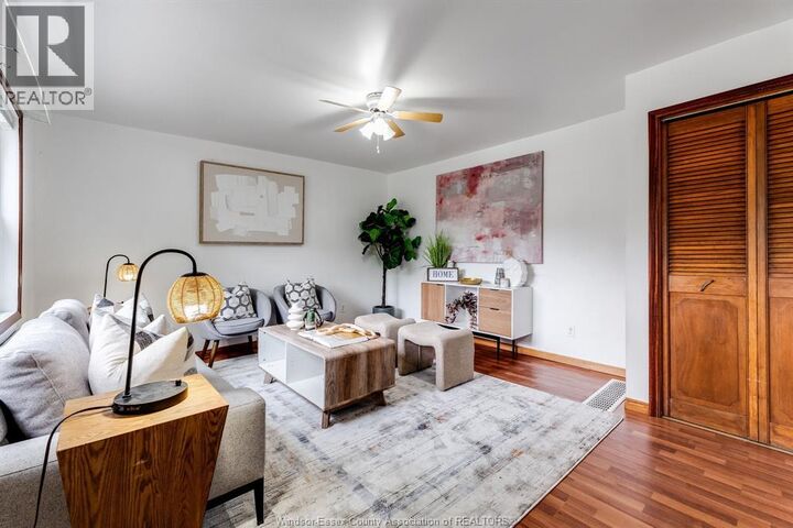 Property Photo:  13 Poplar Street  ON N8H 3L3 