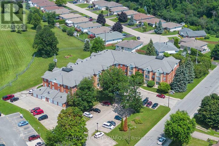 Property Photo: 40 Pearl Street Unit #316 ON K7A 5B5