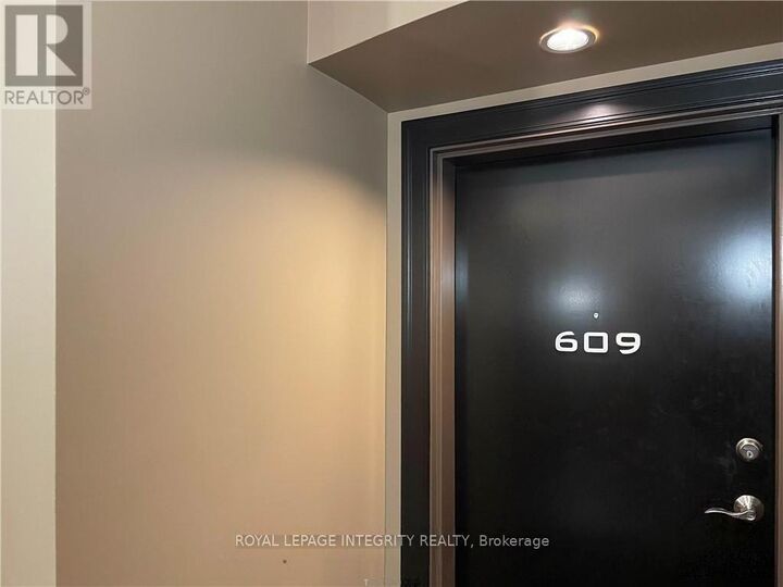 Property Photo: 314 Central Park Drive 609 ON K2C 0R2