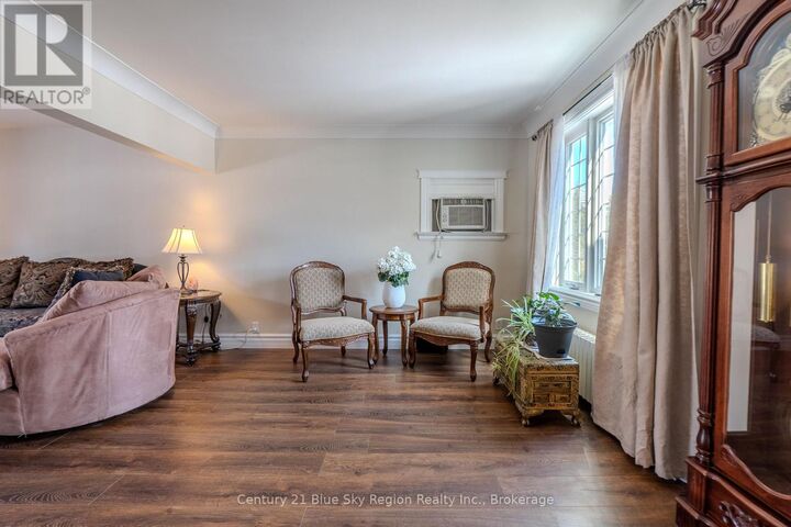 Property Photo:  137 Whitney Avenue  ON P1A 1Y7 