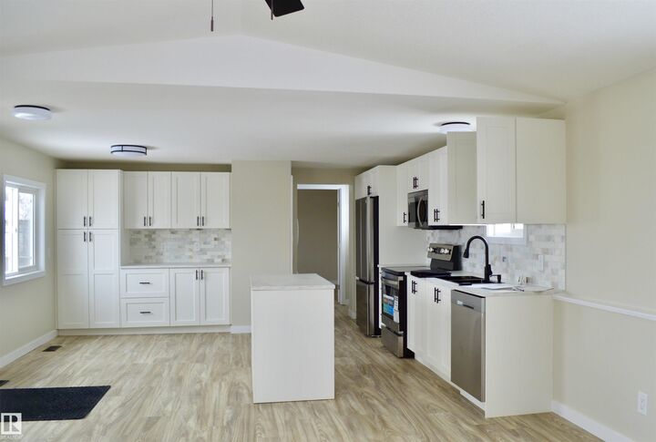Property Photo: 735 Parkland Brook AB T7X 3N3