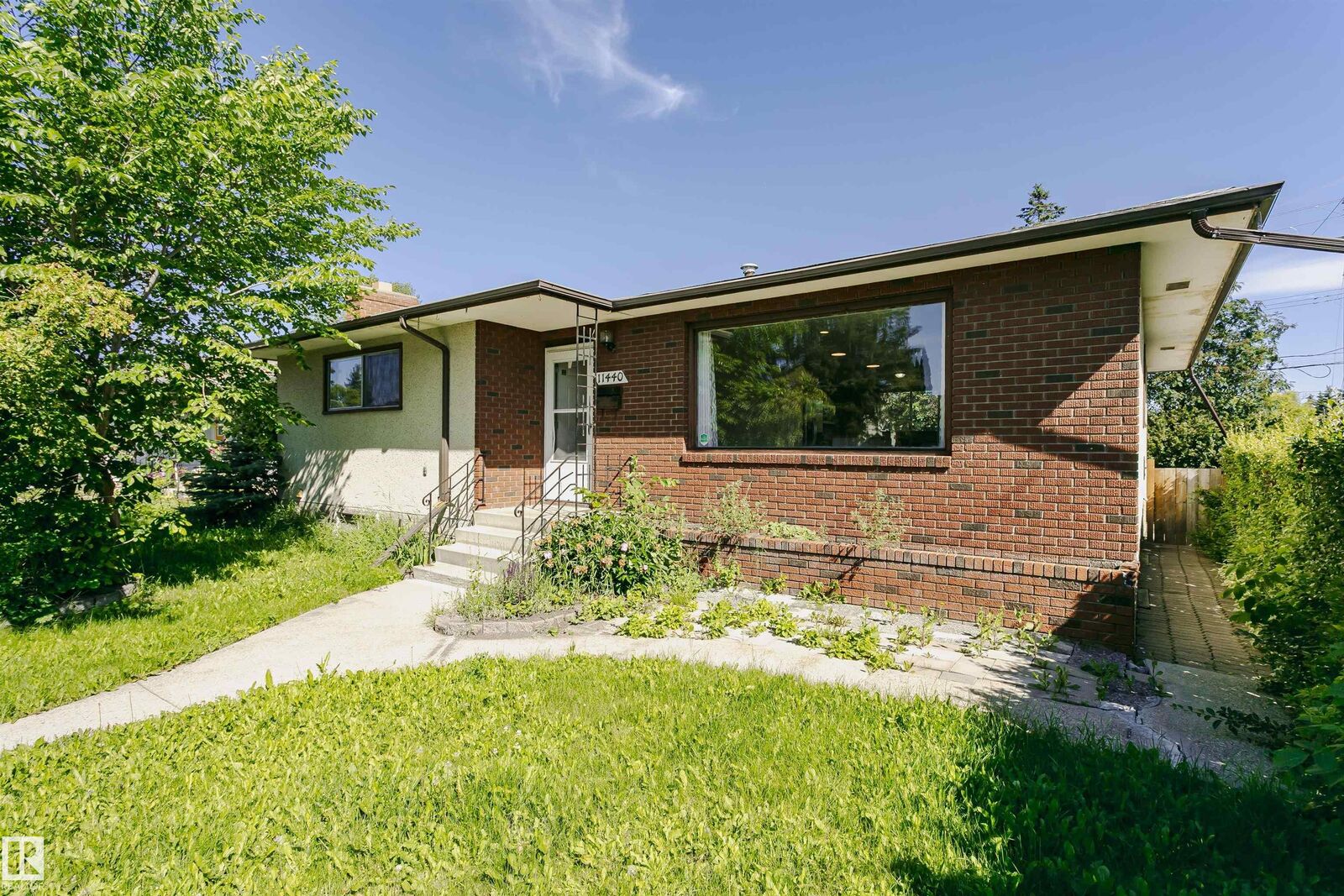 Property Photo: 11440 44A Avenue NW AB T6J 0Z9