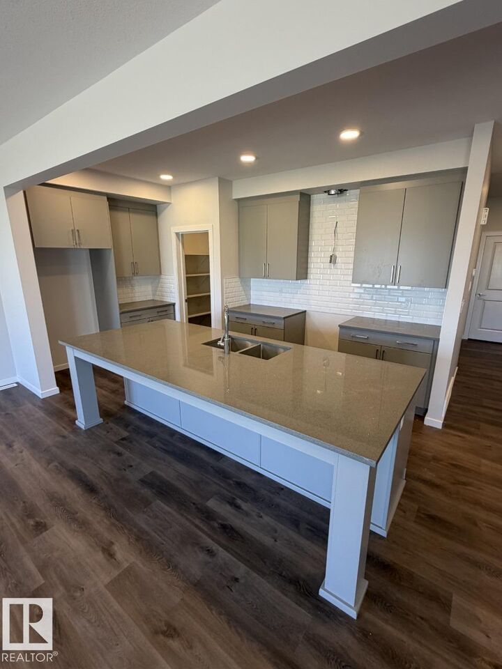 Property Photo:  2476 Egret Loop NW  AB T6M 3R4 