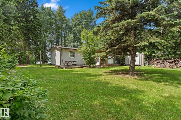Property Photo:  48057 Rge Rd 272 490  AB T0C 2C0 
