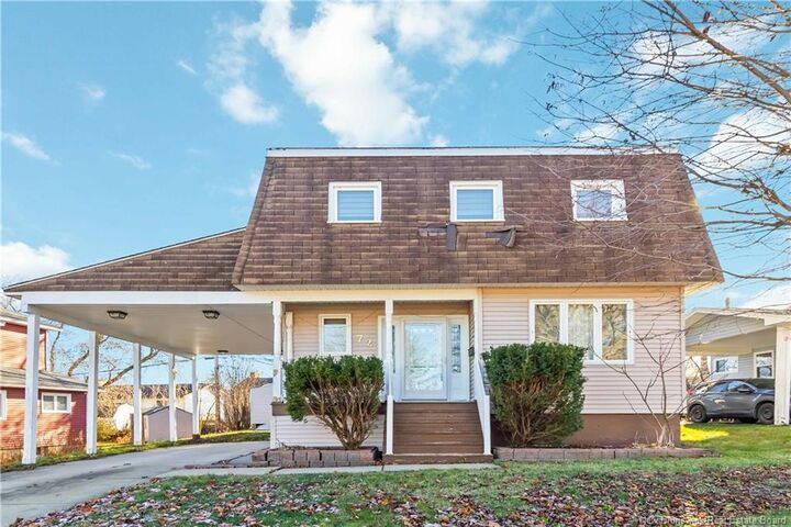 Property Photo:  72 Anne Street  NB E1C 4J6 