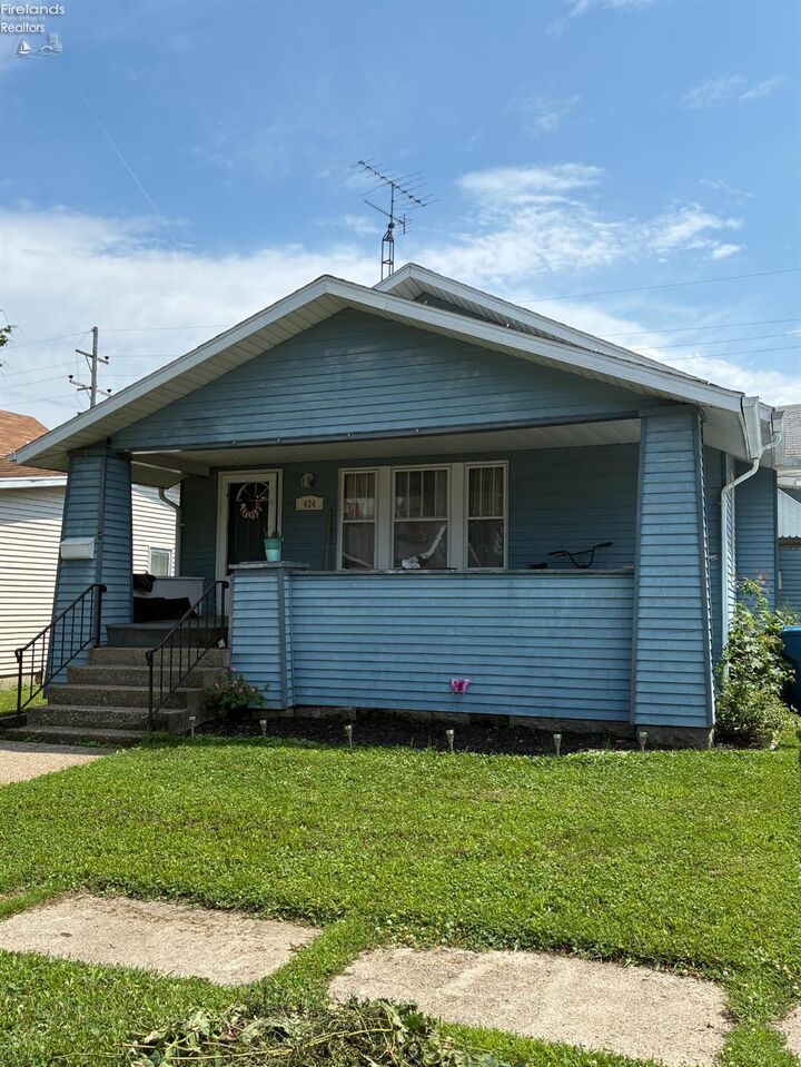 Property Photo:  424 E 7th Street  OH 43452 