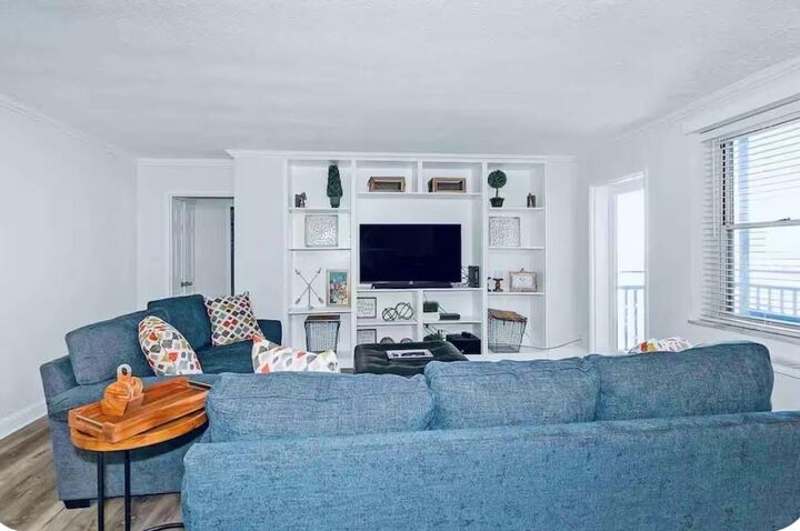 Property Photo: 300 Peachtree Street NE 10O GA 30308
