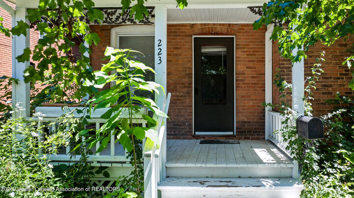 Property Photo:  223 S 8th Street  MI 48912 