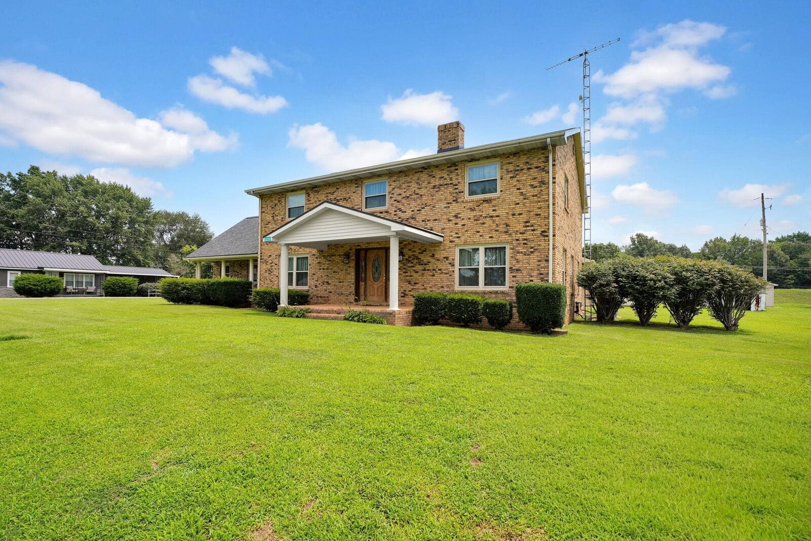 Property Photo: 1220 N Monroe Street KY 42459