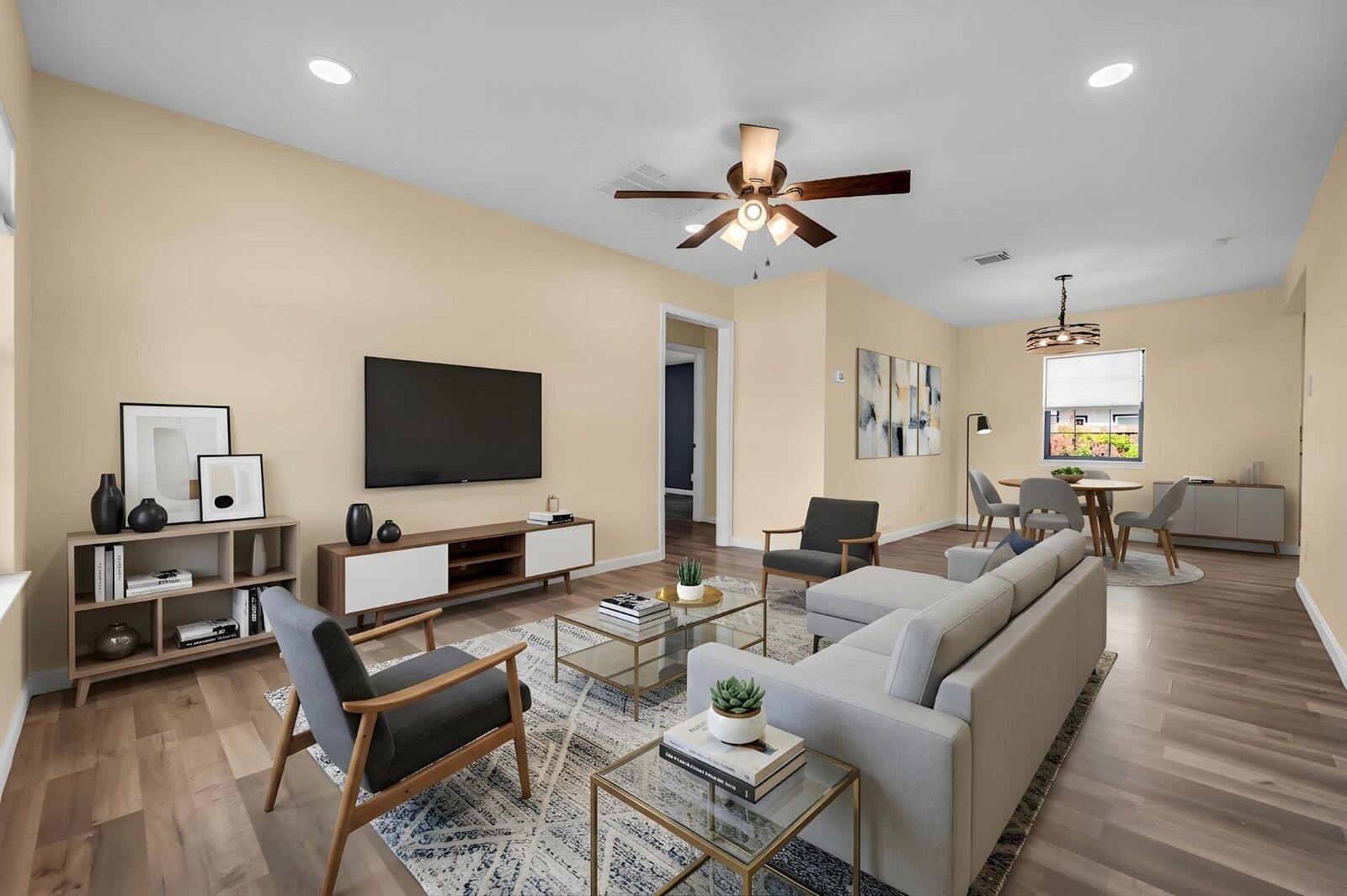 Property Photo:  2915 Robertson Street  TX 77009 