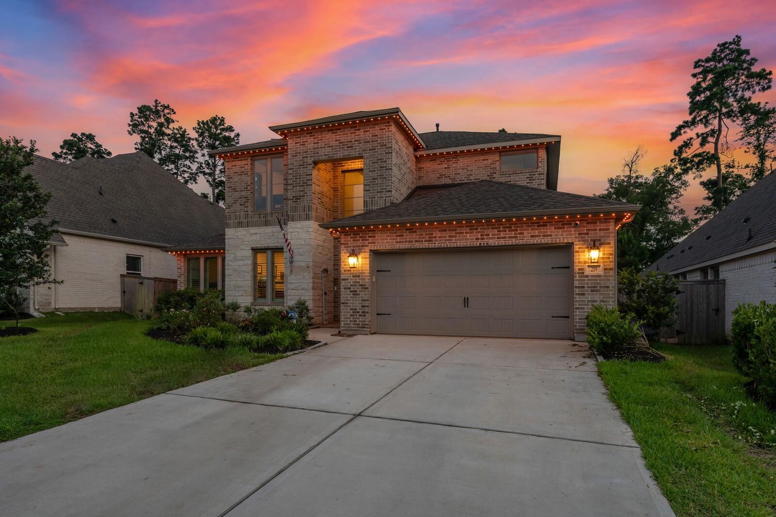 Property Photo:  219 Sunrise Canvas Drive  TX 77318 
