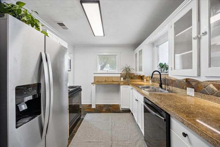 Property Photo: 3301 Tampa Street TX 77021