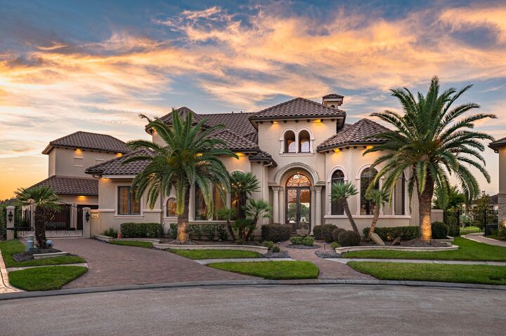 Property Photo: 7614 Emerald Meadow Court TX 77494