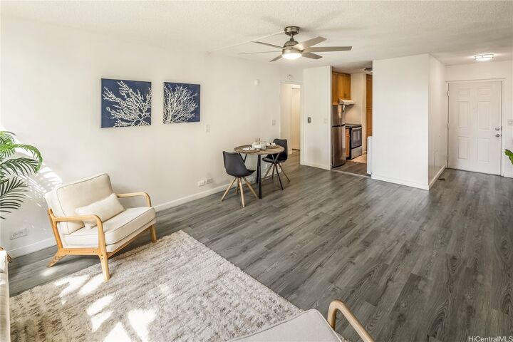 Property Photo: 98-1042 Moanalua Road 2-201 HI 96701