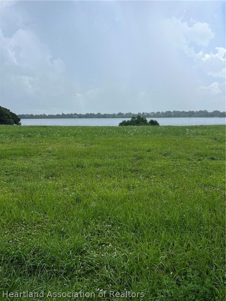 Property Photo: 1420 SR 17 North Highway FL 33870