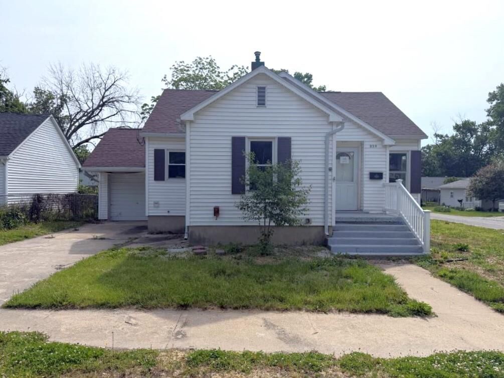 Property Photo:  320 S Adams Street  MO 63555 