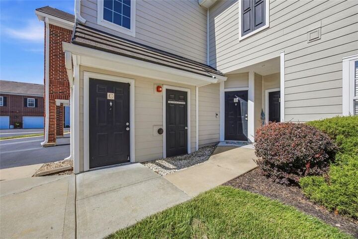 Property Photo:  11622 Tomahawk Creek Parkway E  KS 66211 