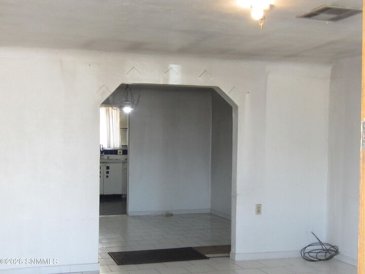 Property Photo:  1070 N Tornillo Street  NM 88001 
