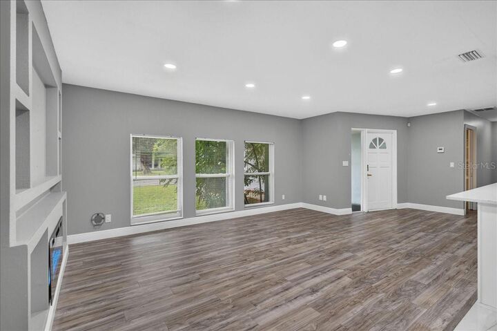 Property Photo:  2964 Meadow Oak Drive S  FL 33761 