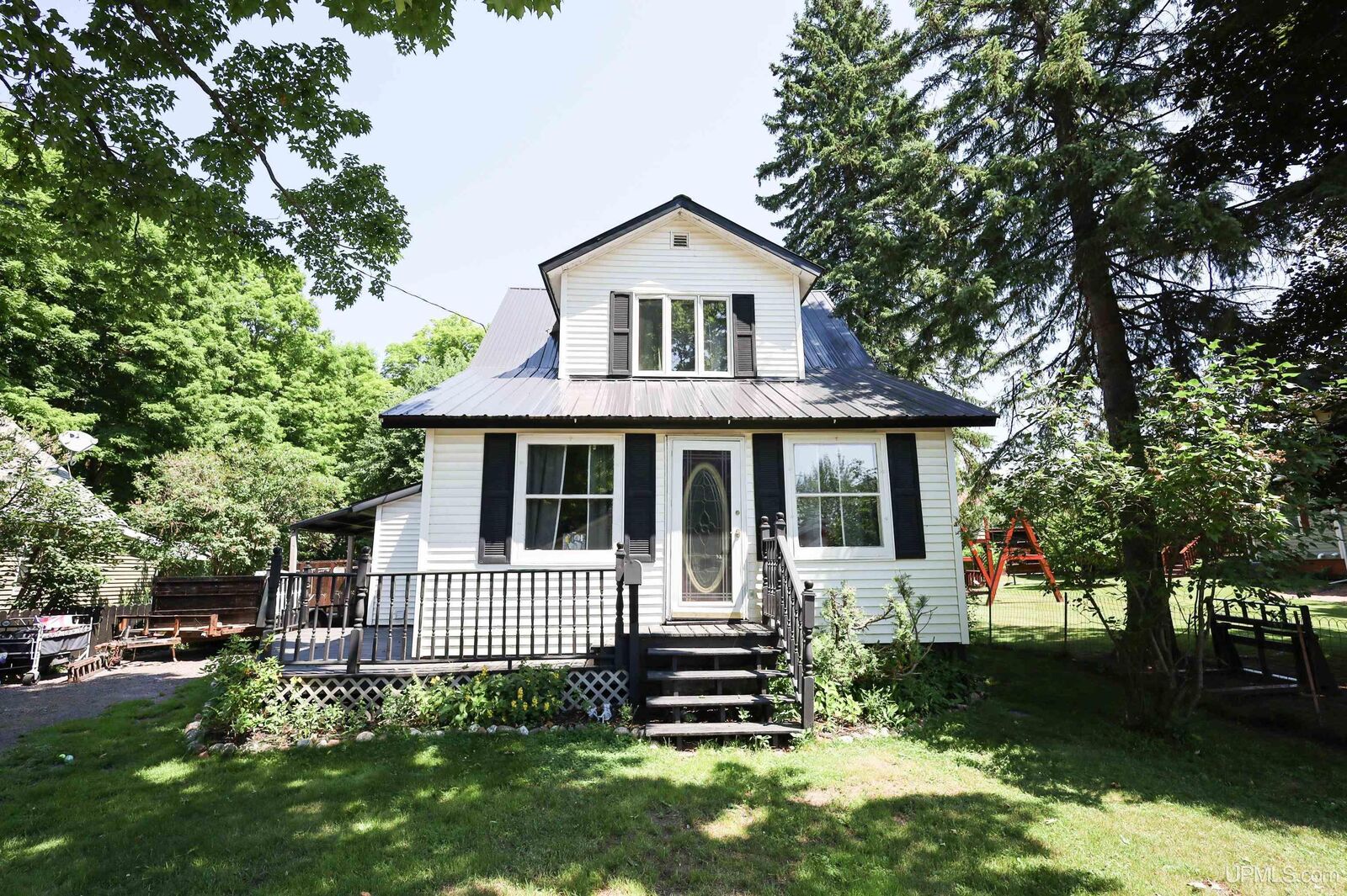 Property Photo:  211 N Birch Street  MI 49946 