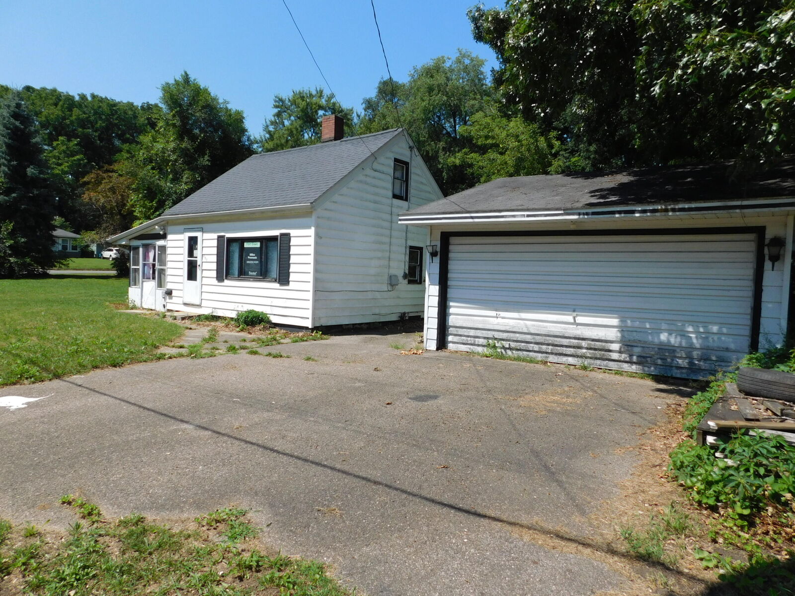 Property Photo:  285 Bechman Avenue N  MI 49015 