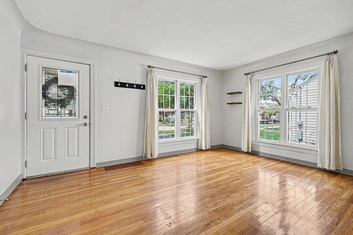 Property Photo: 125 Rosemary Street SE MI 49507