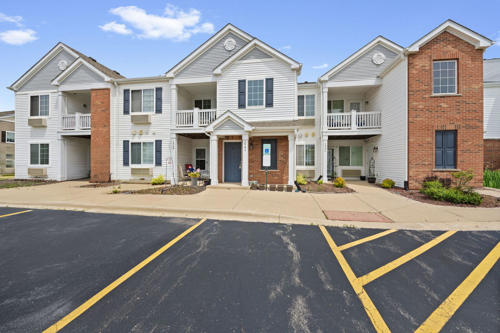 Property Photo:  154 Bertram Road J  IL 60560 