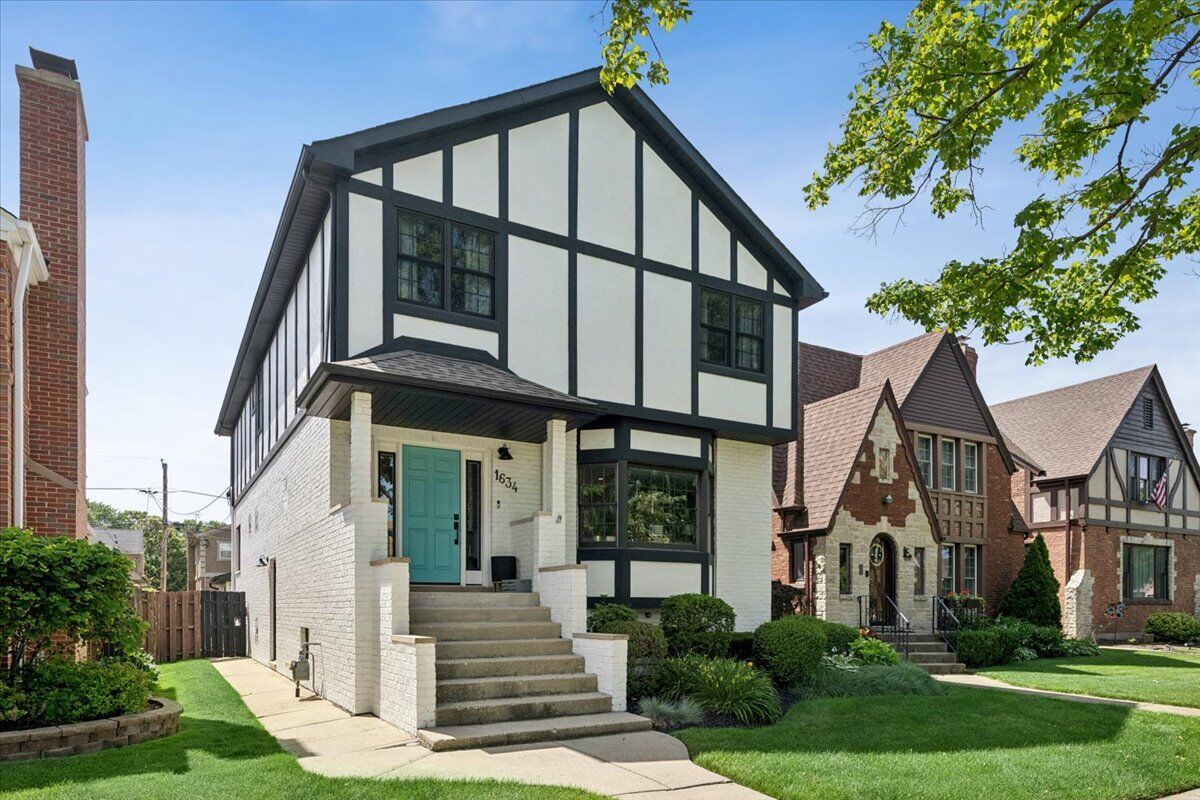 Property Photo:  1634 N 76th Avenue  IL 60707 