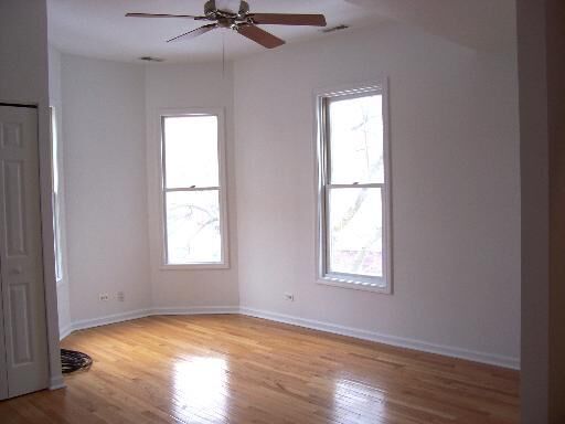 Property Photo:  431 S Harvey Street E  IL 60302 