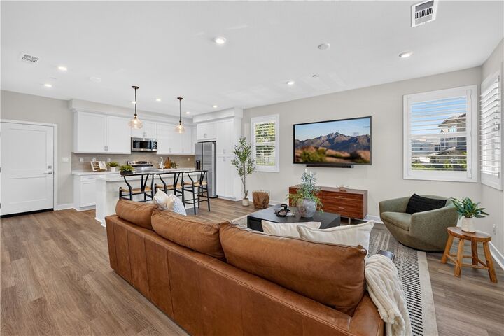 Property Photo: 115 Sunstone Place CA 92694