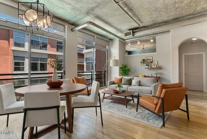 Property Photo: 840 E Green Street 329 CA 91101