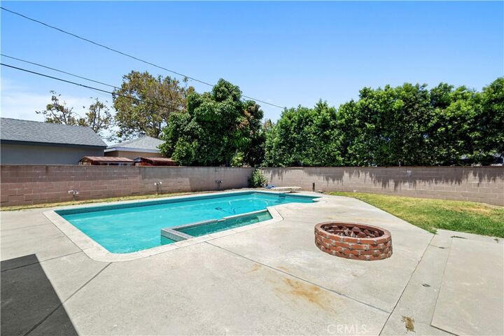 Property Photo:  9519 La Reina  CA 90240 
