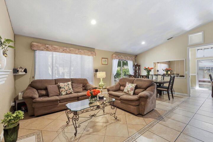 Property Photo: 6944 Storia Way CA 95758