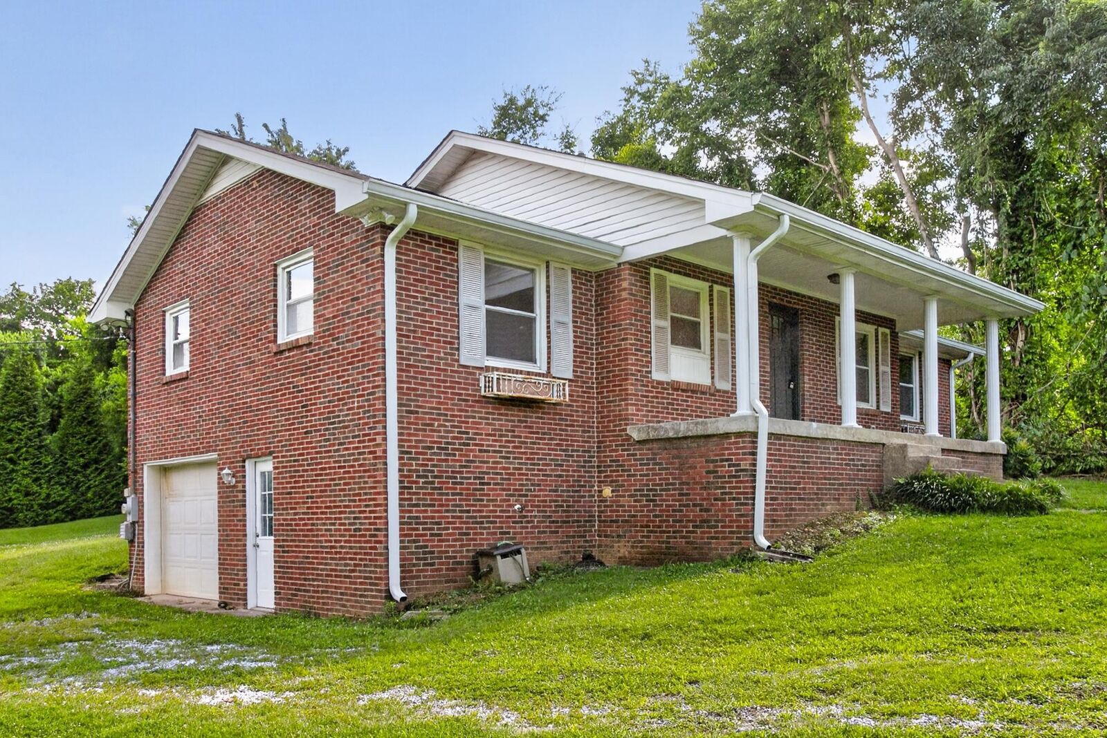 Property Photo: 1455 Dividing Ridge Rd TN 37072