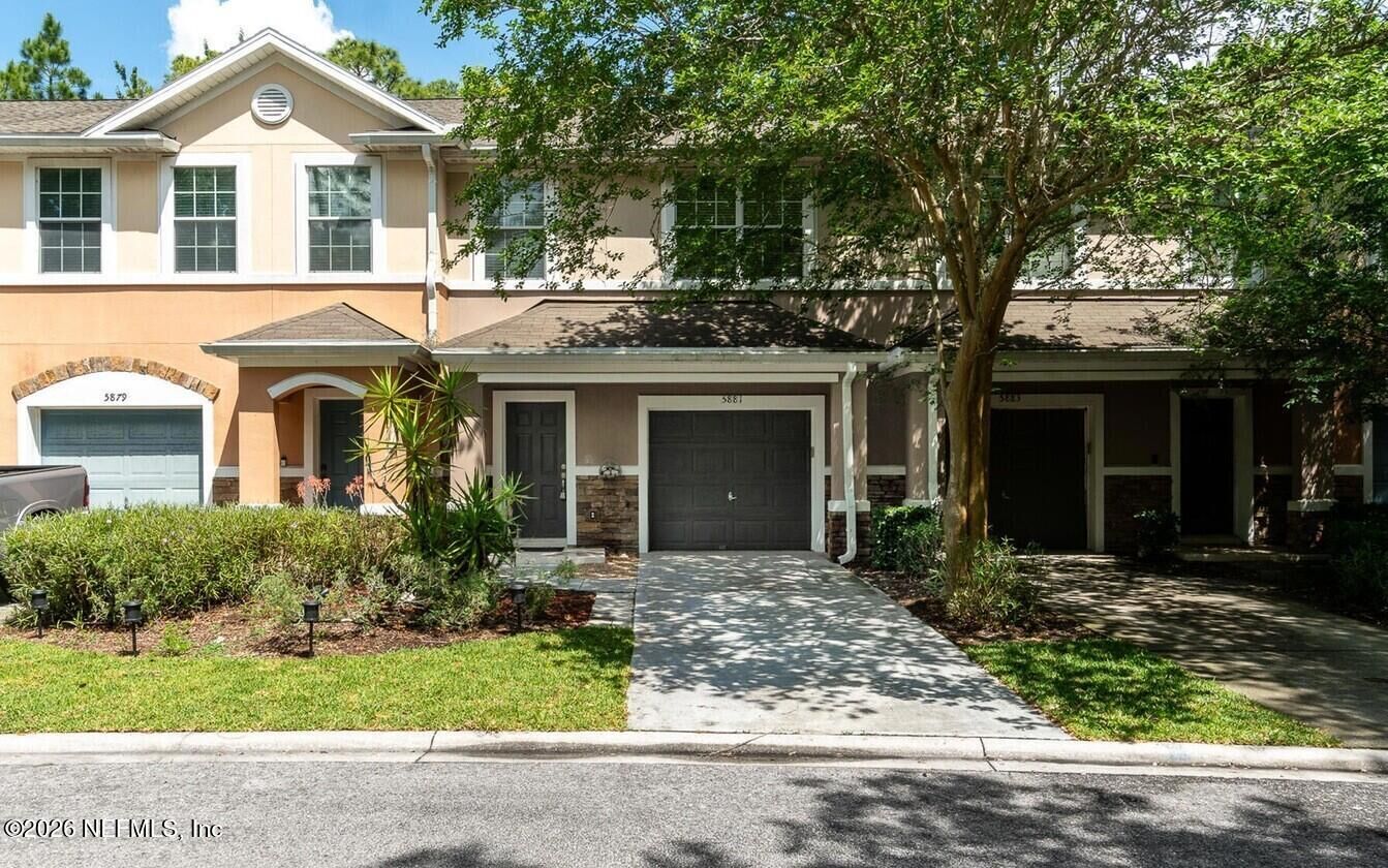 Property Photo:  5881 Moonstone Court  FL 32258 