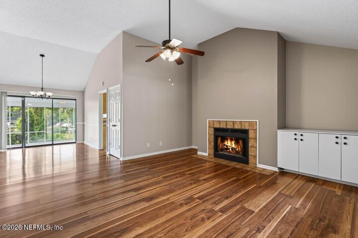 Property Photo: 506 Clubhouse Court 506 FL 32256